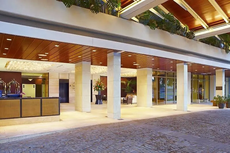 Jet Luxury At The Trump Waikiki Oahu 米国