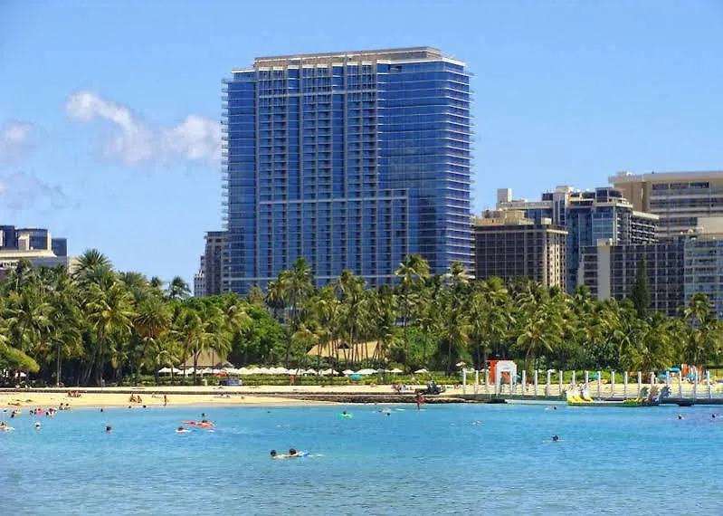 Jet Luxury At The Trump Waikiki Oahu 5*,