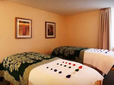 Jet Luxury At The Trump Waikiki Oahu