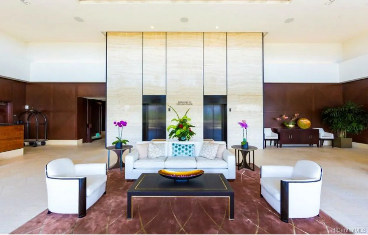 Jet Luxury At The Trump Waikiki Oahu ホテル