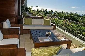 Jet Luxury At The Trump Waikiki Oahu