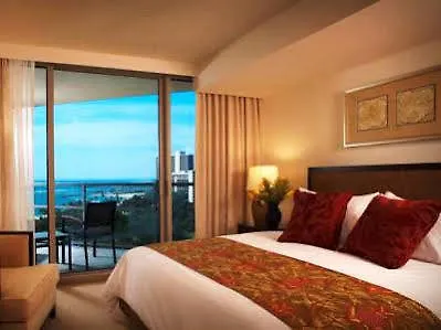Jet Luxury At The Trump Waikiki Oahu Hotel