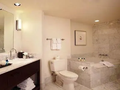 Jet Luxury At The Trump Waikiki Oahu