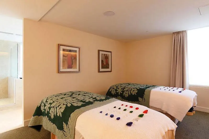 Jet Luxury At The Trump Waikiki Oahu