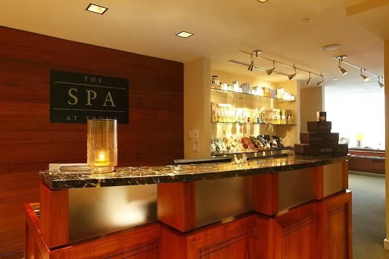 Hotel Jet Luxury At The Trump Waikiki Oahu